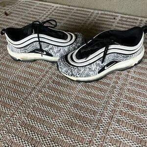 Nike women’s air max